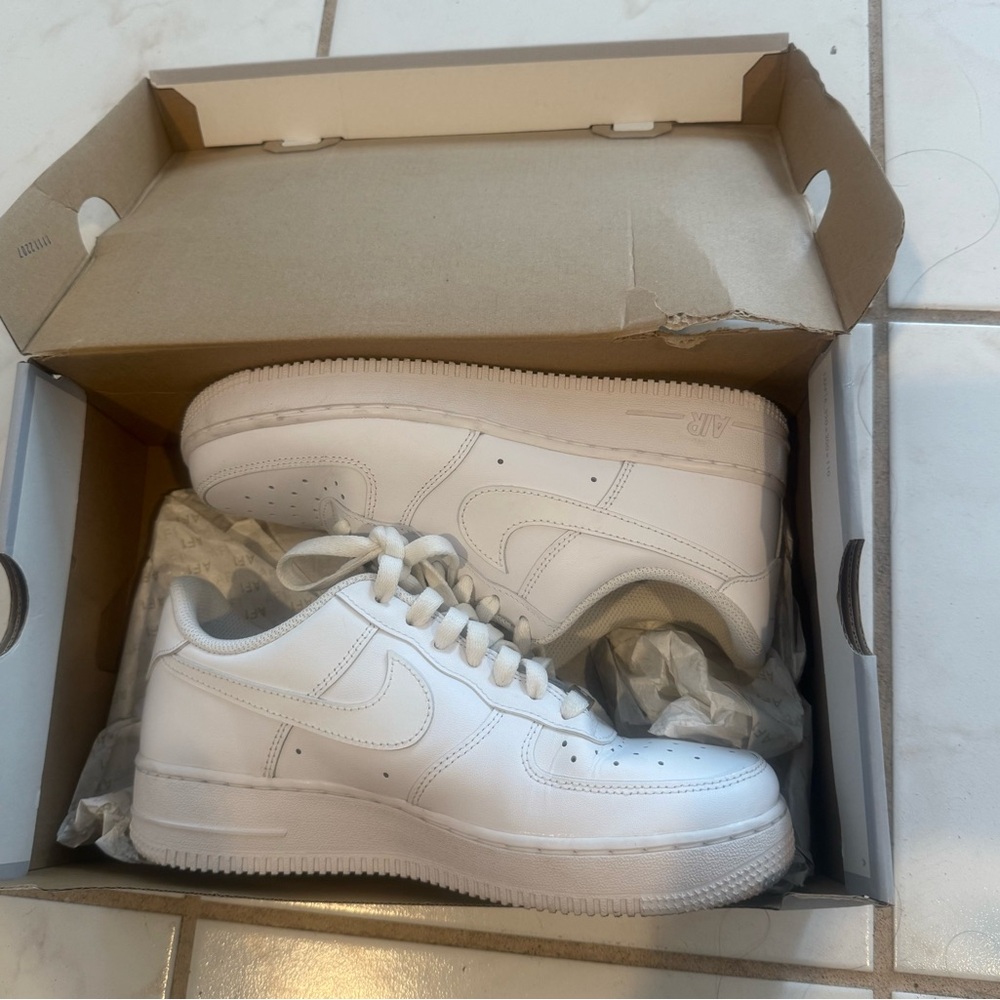 Woman White Air Force 1 - Picture 3 of 5